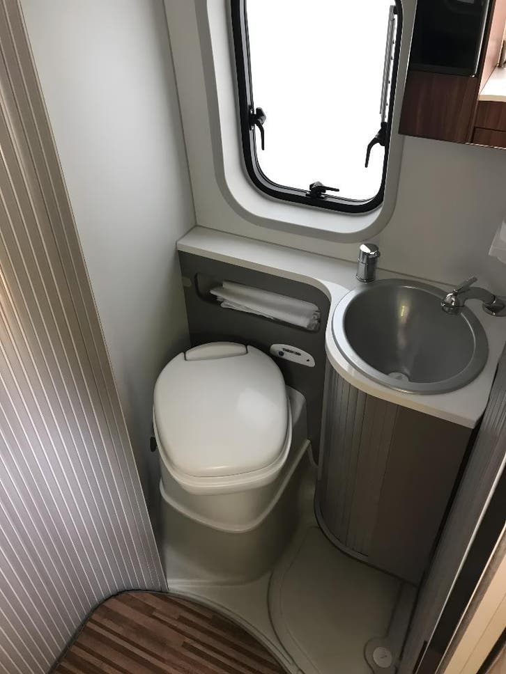ADRIA TWIN 640 SLX foto: 12