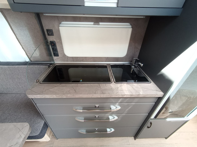 Hobby De Luxe 460 UFe photo: 11