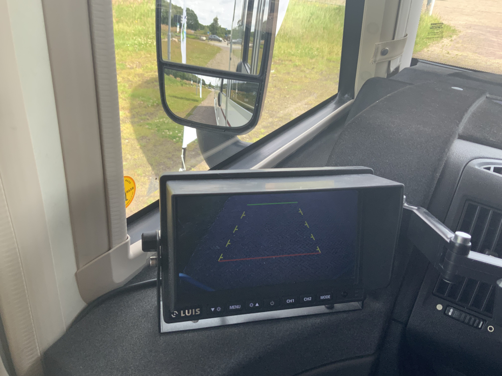 Hymer Exsis-I 674 EX 2.3 MultiJet 160 PK,Integraal,Motor-airco, 2 Lengte-bedden, Hef-bed, Garage, Trekhaak, etc, etc. Camper centrum on the road  foto: 29