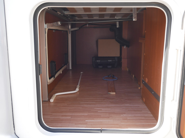 McLouis Tandy 672, Autom&aacute;tico, Semi Integral, Cama Queen foto: 20