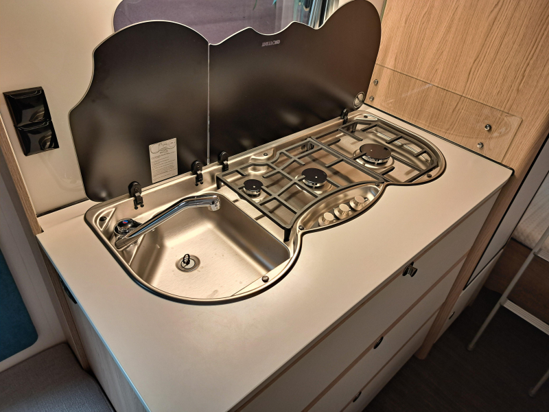 Dethleffs Aero 470 FSK STUNT PRICE! Bunk beds. photo: 11