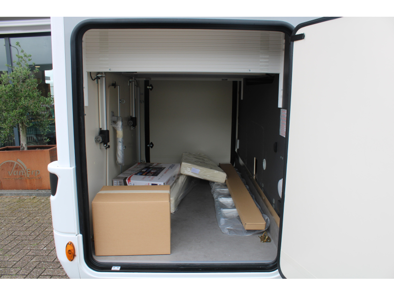 McLouis MC4 379 Fiat 140PK Automaat NIEUW  foto: 17