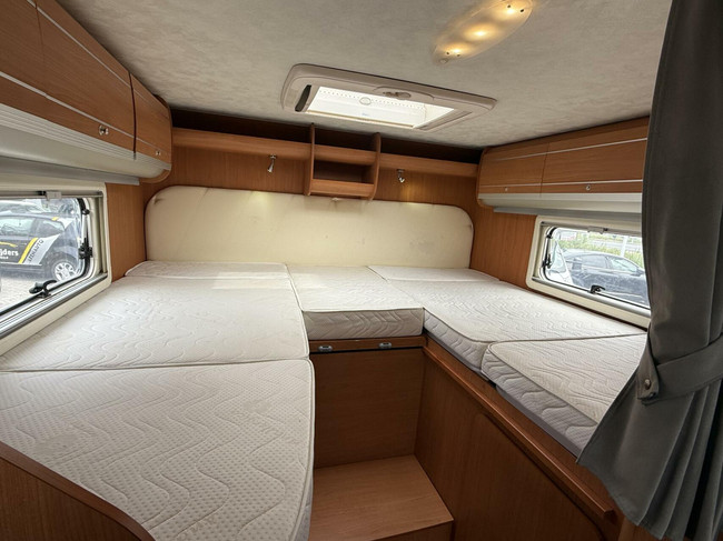Maesss Sunline T665 nieuwstaat lengtebedden foto: 4