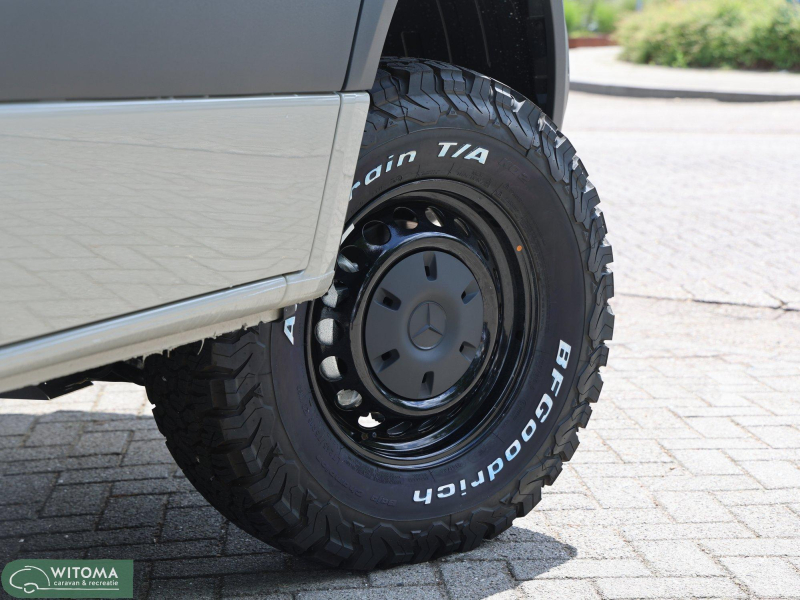 Hymer Grand Canyon S 600 4x4 NIEUW LEES TEKST !!  foto: 19