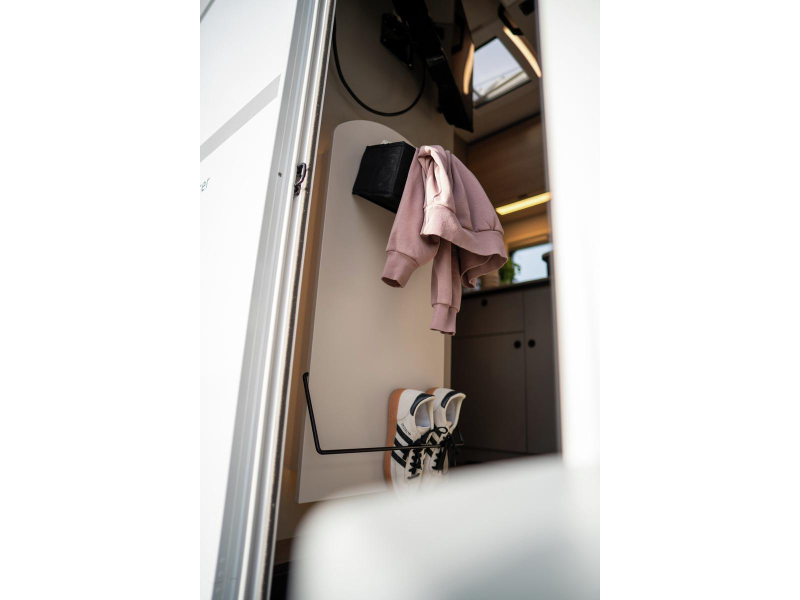 LMC Tracer 690EL modelo 2027 camas individuales foto: 30