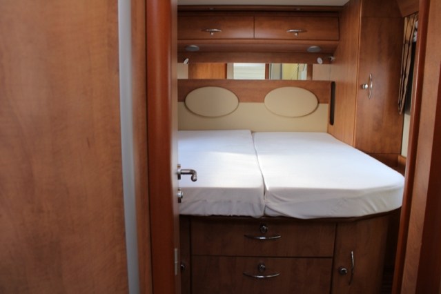 Carthago Chic C Line I 5.0 1e eigenaar Fiat 3.0 liter 160 pk 4250 kg chassis enkele bedden 5 zitplaatsen (122  foto: 46