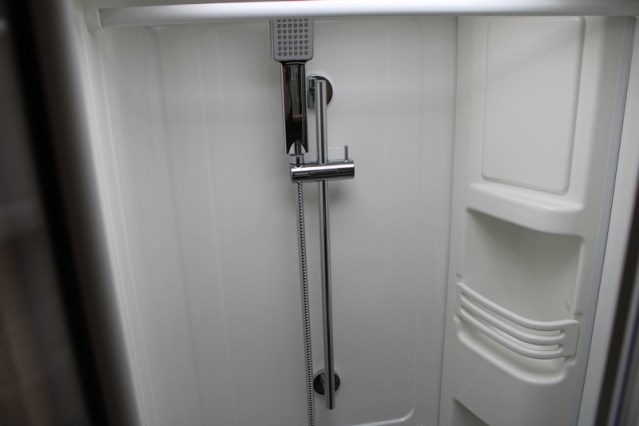 Hymer Exsis I 678 Fiat AUTOMAAT 160 pk enkele bedden Smal en lichtgewicht (54  foto: 60