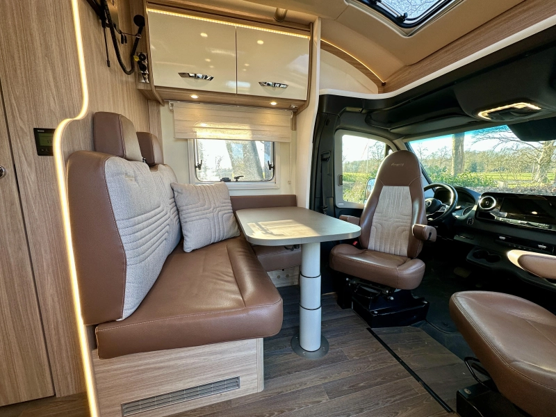 Bürstner Lyseo M Harmony Line 690 G | Mercedes | automaat  foto: 7