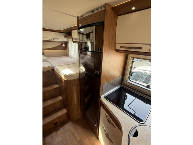 Hymer B 588 Automatic Single Beds Pull-down Bed 2X Airco Inverter Solar Panel photo: 19