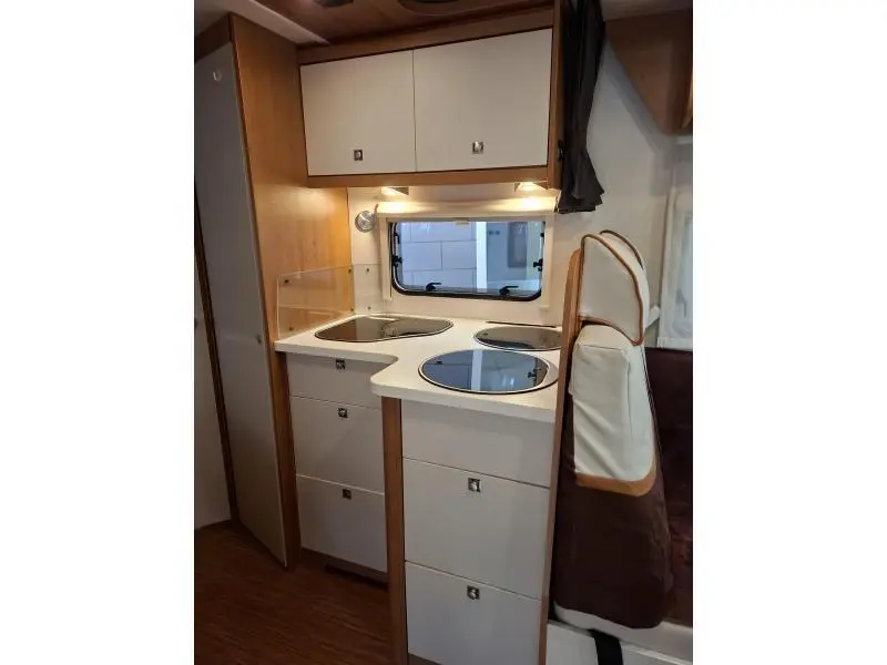 LMC Rotec 662 TI 130PK Frans bed Hefbed  foto: 11