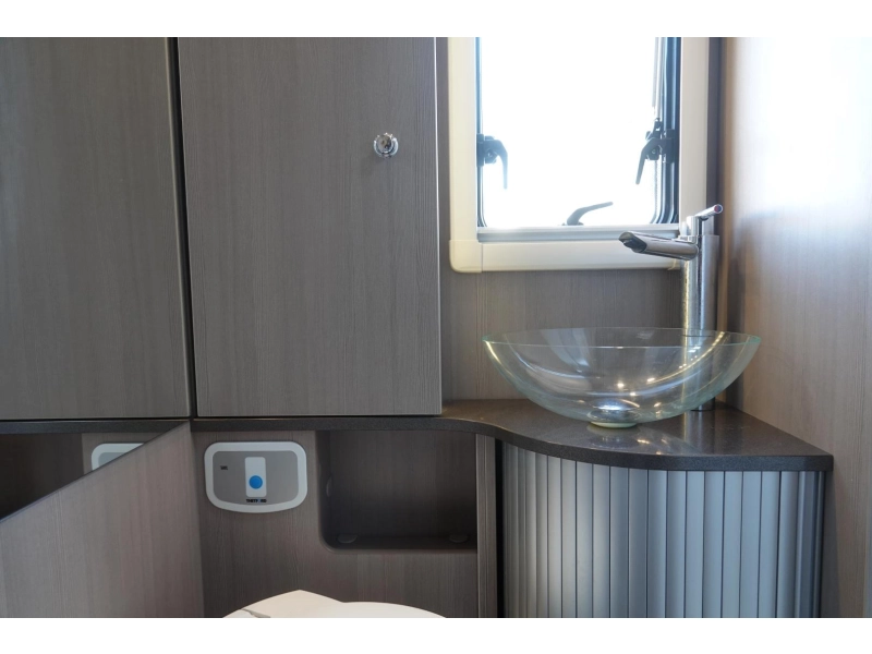 Adria Matrix Supreme 687 SL photo : 21