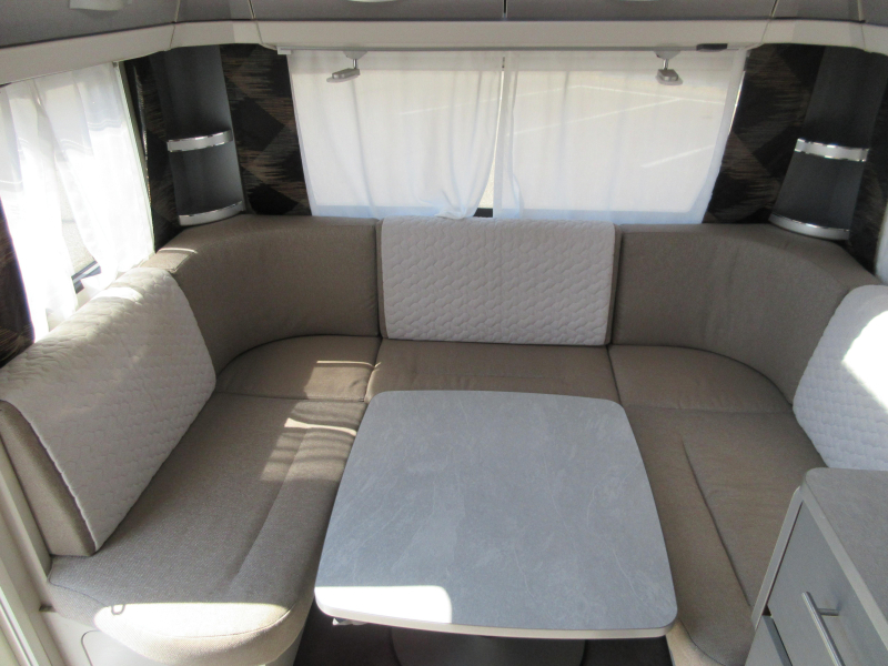 Dethleffs Generation 465 FR EINZIGARTIGES MODELL, FESTES VORZELT Foto: 7