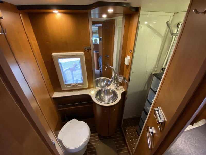 Rapido 7065+ F Dakairco | Luxe Compleet  foto: 16