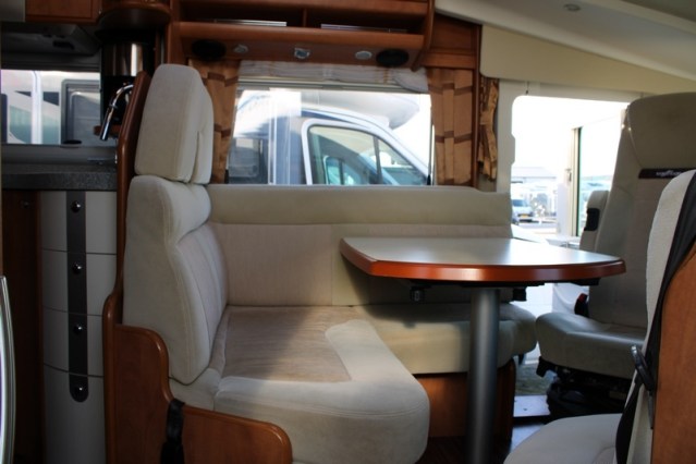 Carthago Chic C Line I 5.0 1e eigenaar Fiat 3.0 liter 160 pk 4250 kg chassis enkele bedden 5 zitplaatsen (122  foto: 27