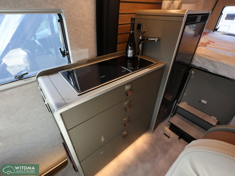 Hymer Grand Canyon S 600 4x4 4 Matic Off Grid Foto: 9