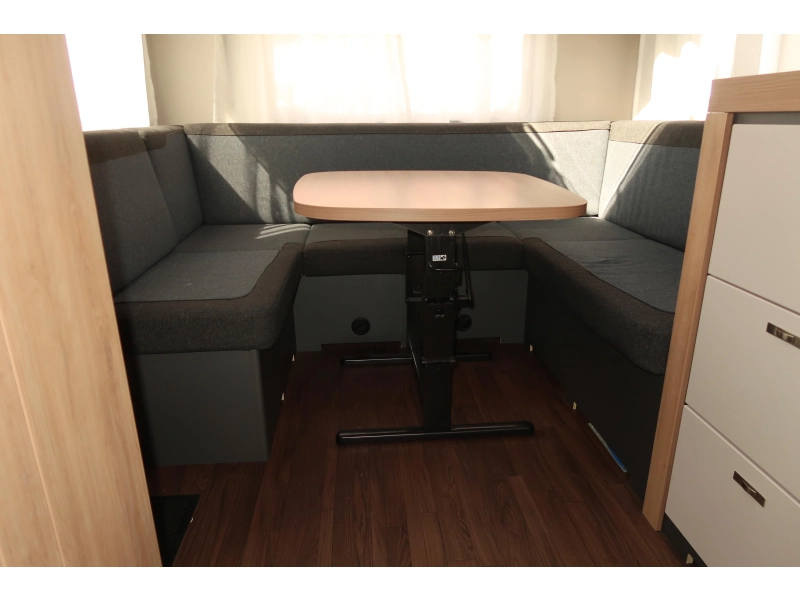 Knaus Sport 450 FU ZGAN, 5 MAANDEN OUD  foto: 17