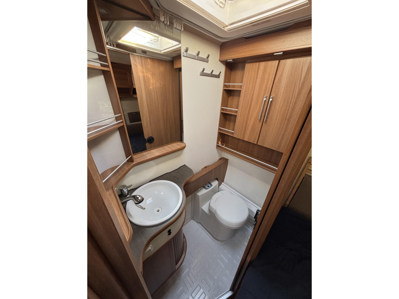 Kabe Smaragd XL Fransbed+Alde verwarming foto: 15
