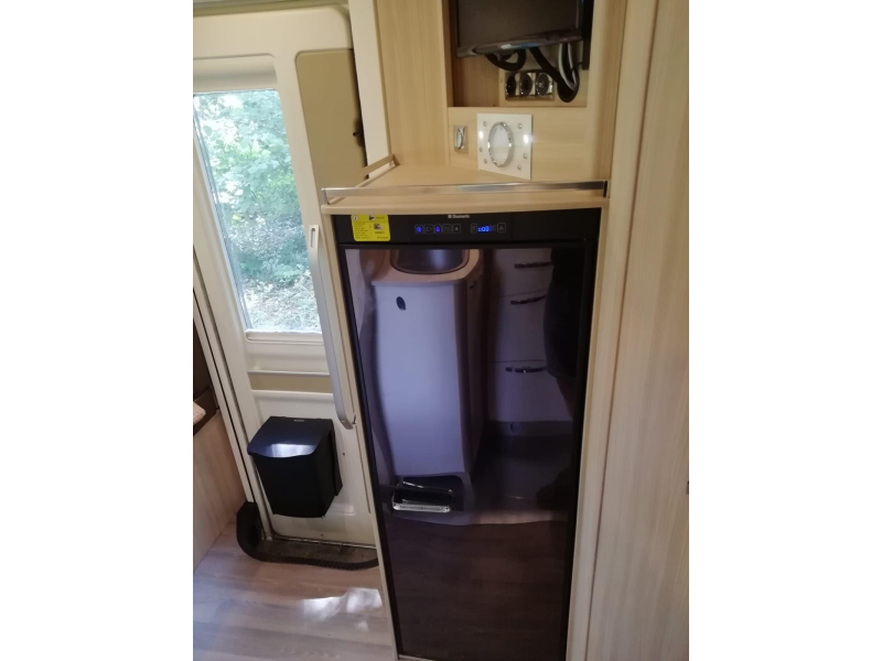 Bürstner IXEO Time 734 met groot zonnepaneel!  foto: 7