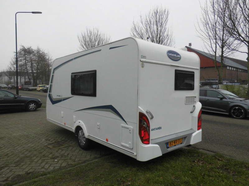 Caravelair Antares 400 Auvent cassette. photo : 1