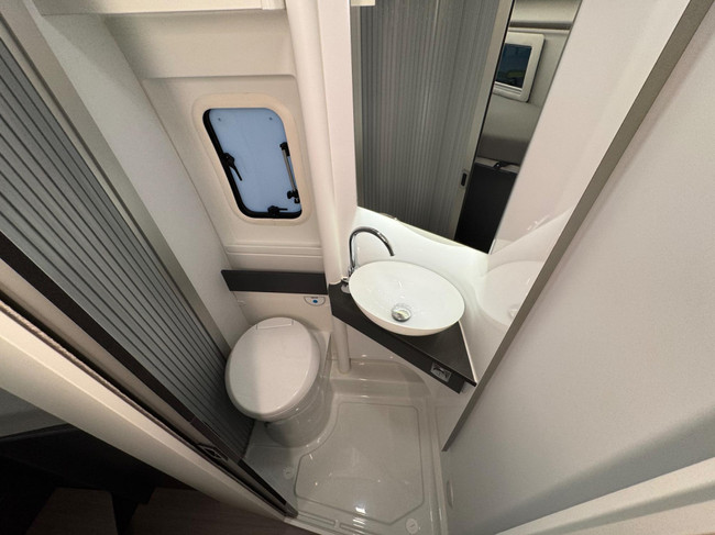 Adria Twin Supreme 640 SLB foto: 10