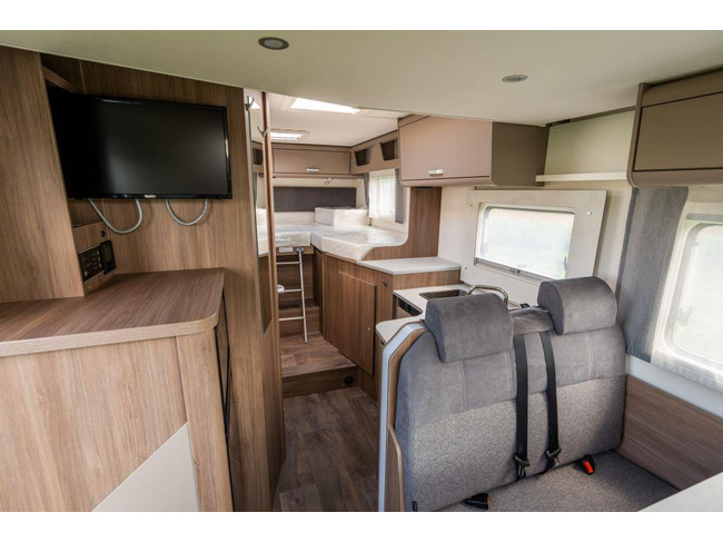Carado T 338 Teilintegriert | Automatik | 2x Klimaanlage | Markise | R&uuml;ckfahrkamera Foto: 6