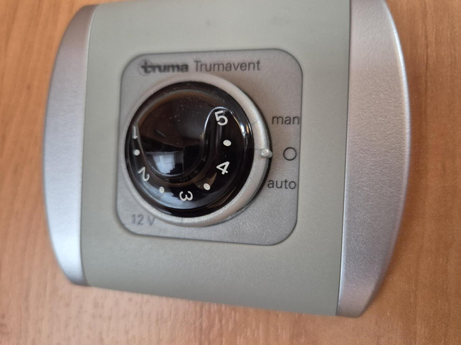 Eriba - Hymer 532 Enkele - losse bedden of XXL bed & luifel foto: 11