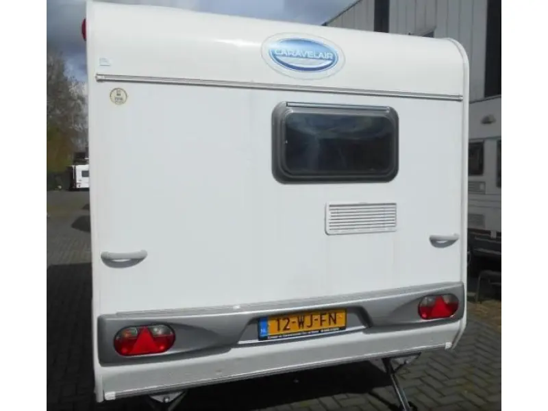 Caravelair Antares 465 Dwarsbed / Luifel.  foto: 2