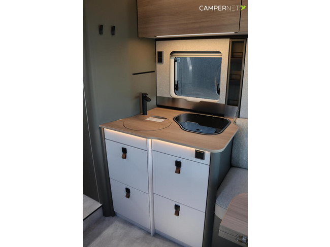 Hymer GT-S 685 170pk Automaat | Face to Face | Lithium | Luifel | Omvormer | Dieselverwarming | LED koplampen | Wifi router | Stoelver foto: 11