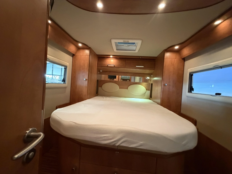 Carthago Chic C-Line I 5.0 QB queensbed 5.0 180pk  foto: 11