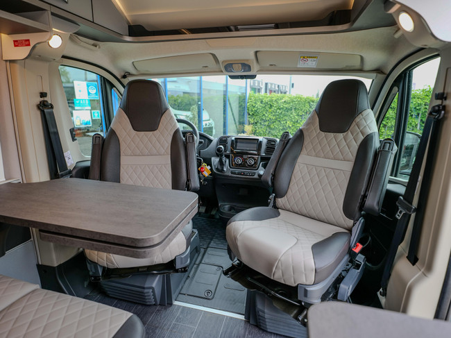 Weinsberg CaraBus 600 ME AUTOMAAT GRATIS foto: 8
