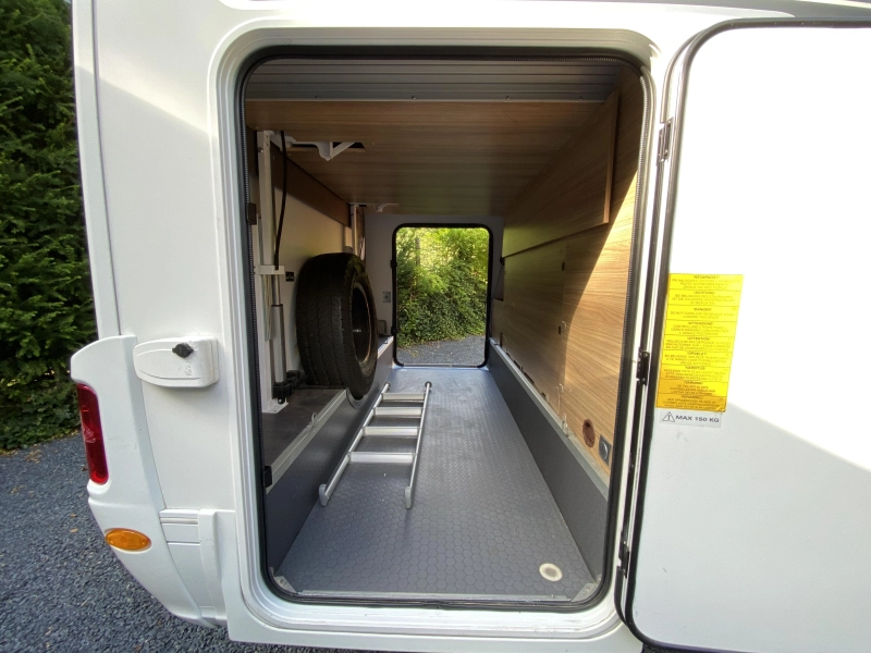 Adria Sonic Plus 700 DC Automaat | Dakairco Level  foto: 5