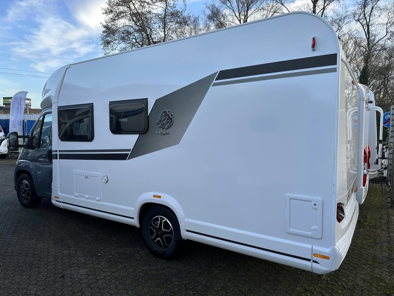 Knaus L!ve Wave 650 MF AUTOMATIK + HUBBETT Foto: 3
