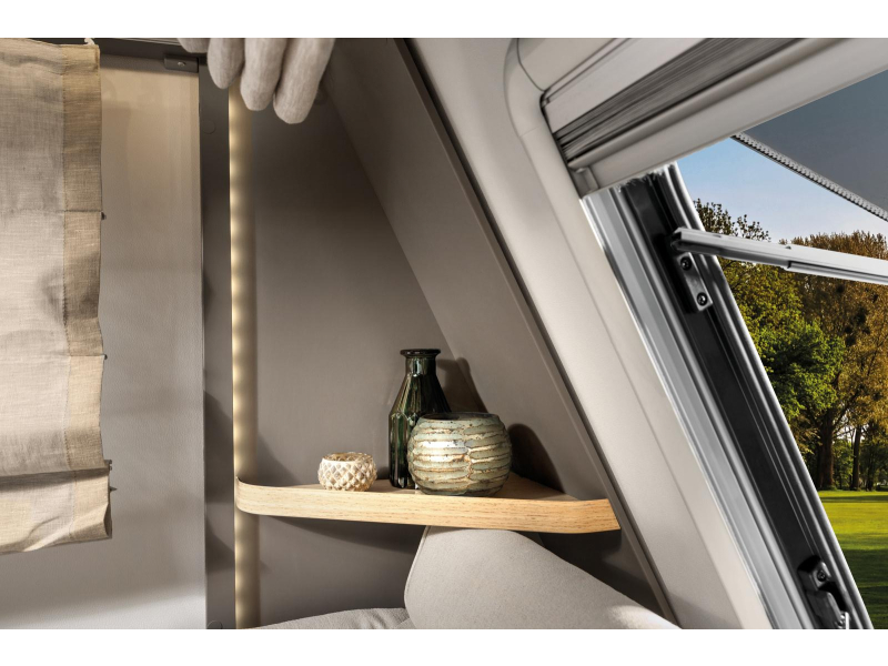LMC Videro 510 E model 2027, enkele bedden  foto: 10