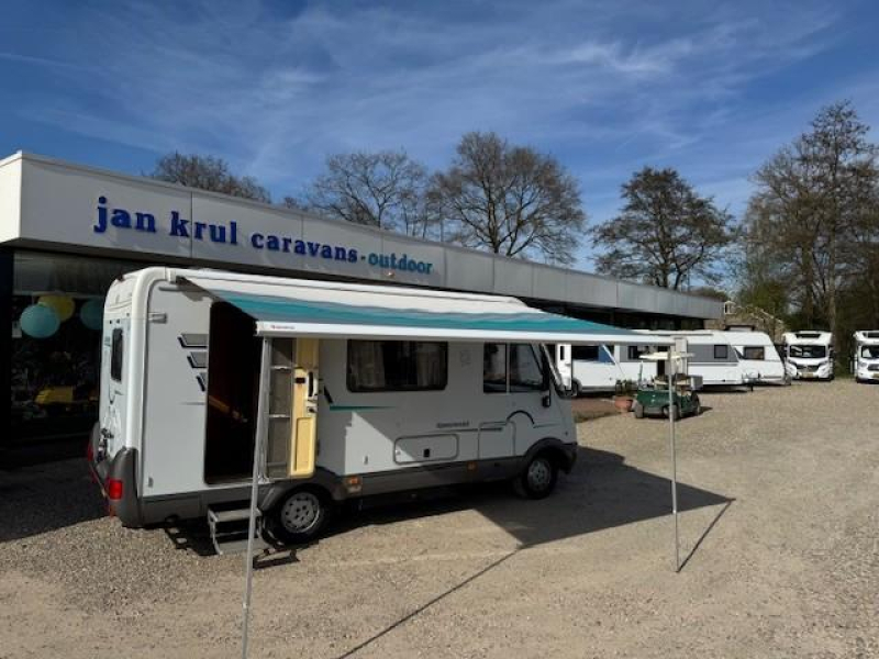 Hymer B584 intergraal camper B584  foto: 10