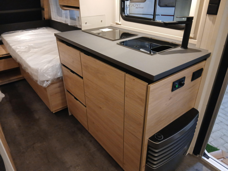 Dethleffs Camper 460 EL photo: 5