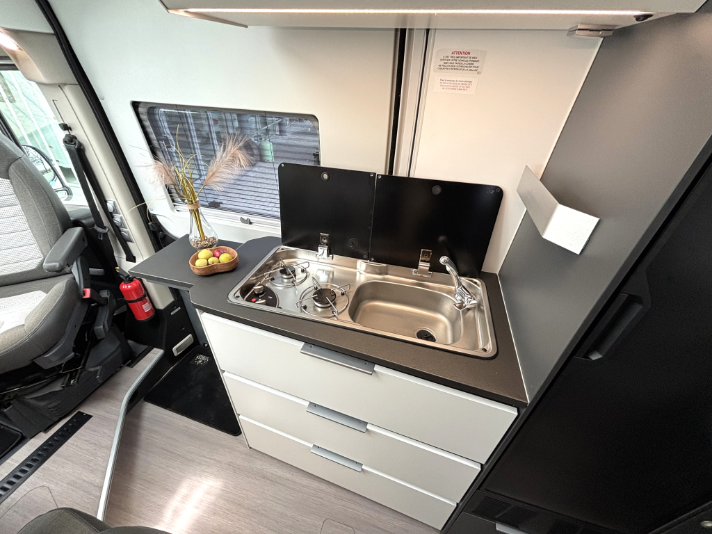 Adria Twin 640 SLB Supreme ENKELE BEDDEN EURO6 MAXI CHASSIS foto: 6