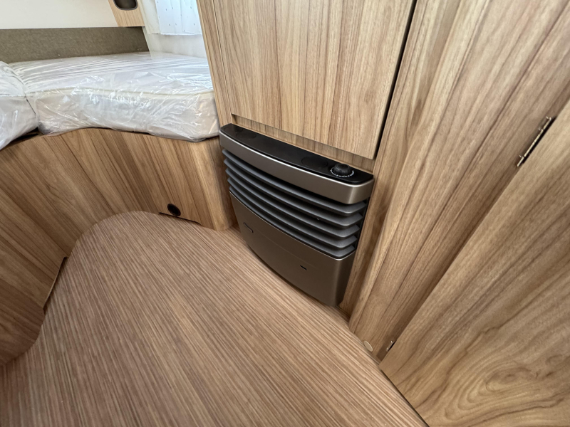 Eriba Nova Light 442  foto: 17