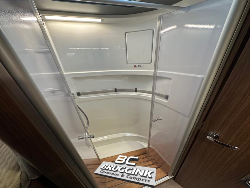 Hymer B-MC I 680 EINZELBETTEN + HUBBETT Foto: 15