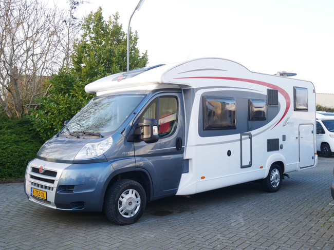 Bürstner Ixeo Time 710 IT, Dwarsbed, Hefbed, XL Garage foto: 2