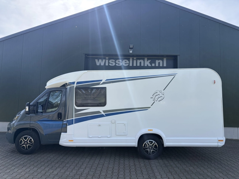 Knaus L!ve Ti 650 MEG Lage enkele bedden 180 pk  foto: 2
