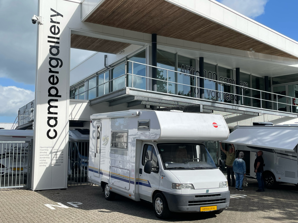 Bürstner Active ALKOOF FIAT FIETSENDRAGER +LIFT COMPACT 613M