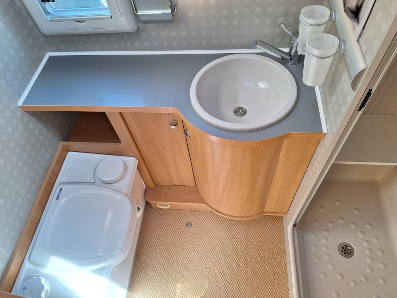 B&uuml;rstner Elegance 690 I 205CM BED-LPG+SOLARPANEL Foto: 20