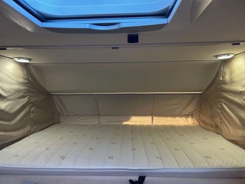 Hymer B584 B588 - automatic - low mileage photo: 16