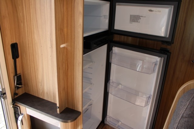 Hymer Exsis I 678 Fiat AUTOMAAT 160 pk enkele bedden Smal en lichtgewicht (54  foto: 40