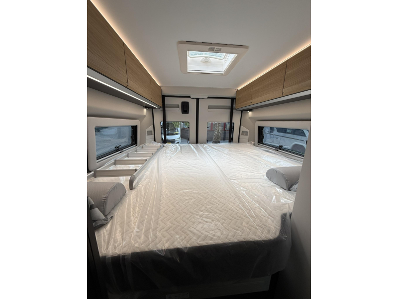 Adria Twin 640 SGX HEFDAK + HEFBED Foto: 2