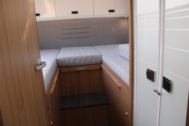 Sun Living S 75 SL by Adria 5 belted seats single beds 67 photo: 33