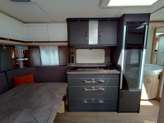 Hobby De Luxe 460 UFe photo: 7