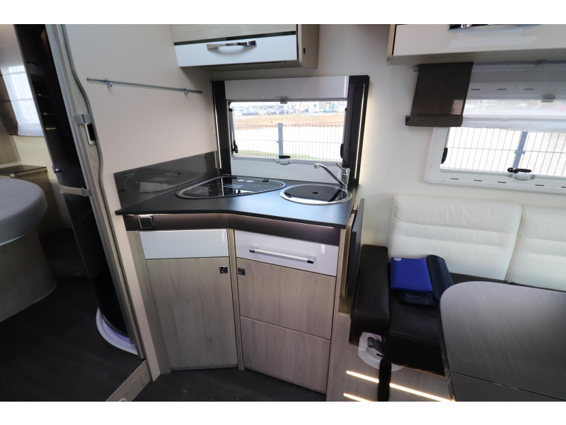 Chausson Titanium 738 XLB QUEENSBED + HEFBED  foto: 13
