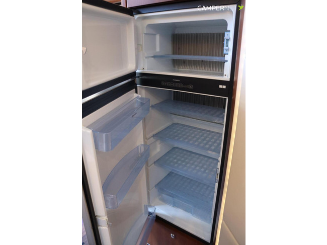 Carthago CHIC E-LINE I 51 YACHTING 180hp Automatic | Without pull-down bed | Alde heating | Single beds | Solar panels | Inverter | Double bo photo: 15