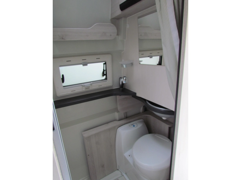 Karmann Dexter 555 D/H-bed, 5 person photo: 6